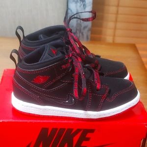 Jordan 1 Mid Fearless (TD)